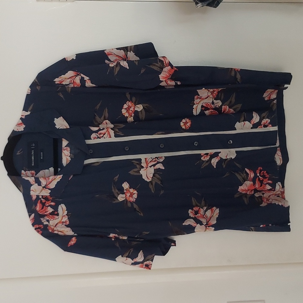 Abercrombie & Fitch Floral shirt